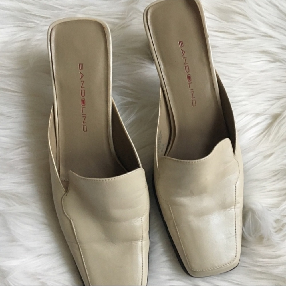 Bandolino vintage white leather mules